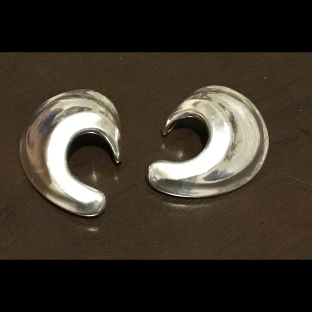 ROBERT LEE MORRIS Sterling Silver Clip-On Earrings